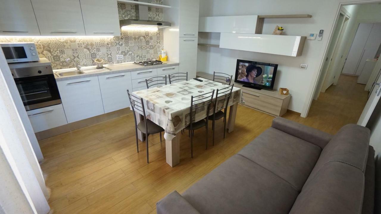 Residenza Topazio ซัน เบเนเดตโต เดล ตรอนโต ภายนอก รูปภาพ